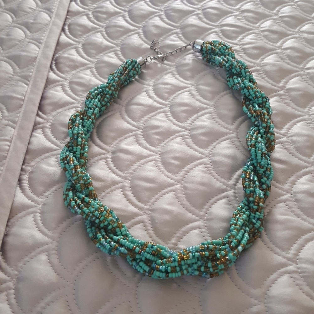 Turquoise rope necklace.